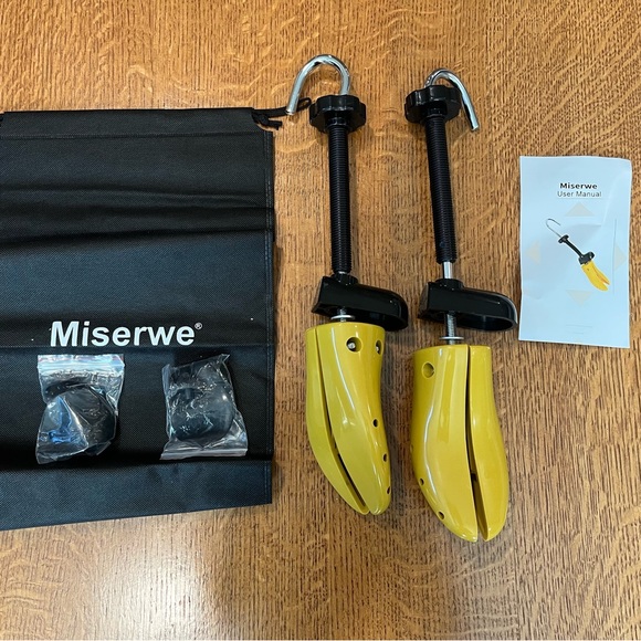 Miserwe Shoe Stretcher - Picture 2 of 3